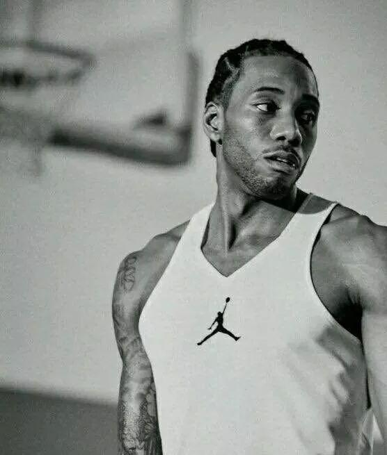 荣膺美职联年度MVP（当选美职联年度MVP）