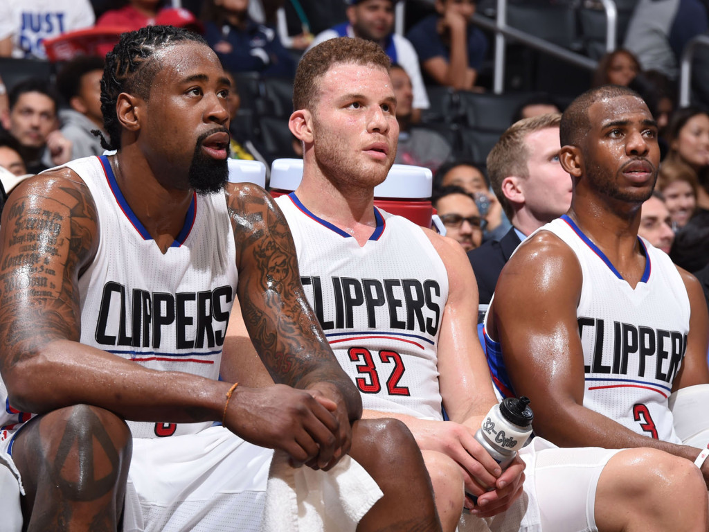 曼联主帅阿莫林迎战伯恩茅斯：老特拉福德能否再现荣耀？（阿莫林率曼联迎战伯恩茅斯：老特拉福德还能重燃辉煌吗？）