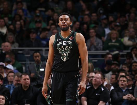 米体：托蒂被前妻指控留小女儿独自在家，检方认为指控不成立（米体：前妻控托蒂让小女儿独自在家，检方认定指控不成立）