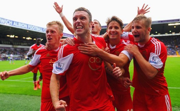 阿隆索听劝！首发拿掉1主力，皇马3-0差榜首1分，西甲2强争冠（阿隆索改阵见效！首发弃用一主力，皇马3-0追至仅差1分，西甲双雄争冠）